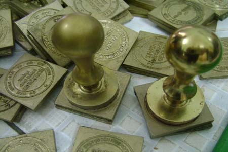 Làm Con Dấu Giả Cách Tạo Ra Một Con Dấu Chất Lượng